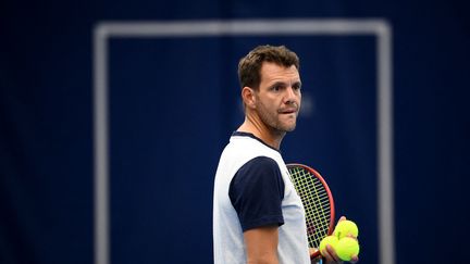 Paul-Henri Mathieu lors d'une séance d'entraînement avant la Coupe Davis en Allemagne, le 9 septembre 2022, à Paris. (FRANCK FIFE / AFP)