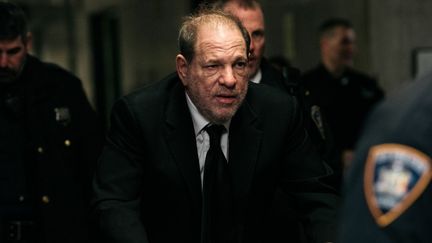 Harvey Weinstein à l'arrivée à l'audience au tribunal de New York, le 16 janvier 2020. (SCOTT HEINS / GETTY IMAGES NORTH AMERICA / AFP)