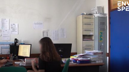 Le bureau des plaintes au commissariat du 15ème arrondissement de Paris