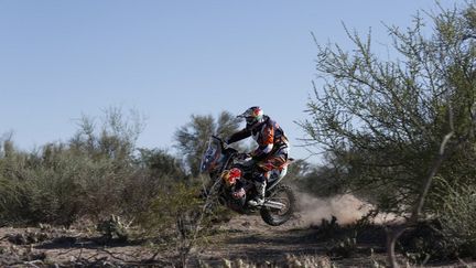 Victime d'une lourde chute en fin de 12e étape, le Français Antoine Meo (KTM) ne pourra pas lutter pour une place sur le podium... (FLORENT GOODEN / DPPI MEDIA)