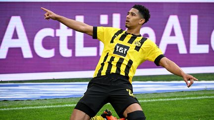 Jude Bellingham célèbre un but face au Borussia Möenchengladbach, au Signal Iduna Park de Dortmund le 13 mai 2023. (INA FASSBENDER / AFP)