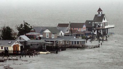 Les inondations ont &eacute;galement touch&eacute; le New Jersey&nbsp;comme ici &agrave; North Wildwood. C'est par cet&nbsp;Etat voisin de New York que le cyclone post-tropical a touch&eacute; la c&ocirc;te des Etats-Unis. (DALE GERHARD AP / SIPA)
