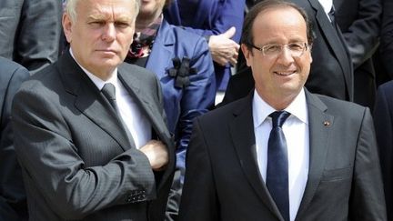 Le Président de la République François Hollande avec son Premier ministre, Jean-Marc Ayrault. (BERTRAND GUAY / AFP)