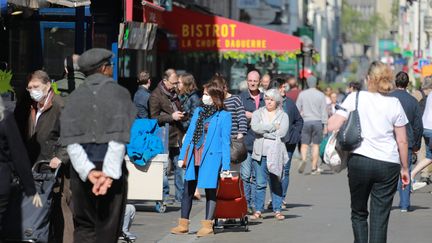 Une rue du XIVe arrondissement de Paris, le 19 avril 2020.&nbsp; (PHILIPPE LAVIEILLE / MAXPPP)