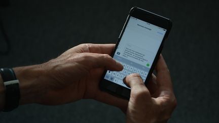 Un testament laissé par SMS. (Photo d'illustration) (JEAN-CHRISTOPHE BOURDILLAT / RADIO FRANCE)