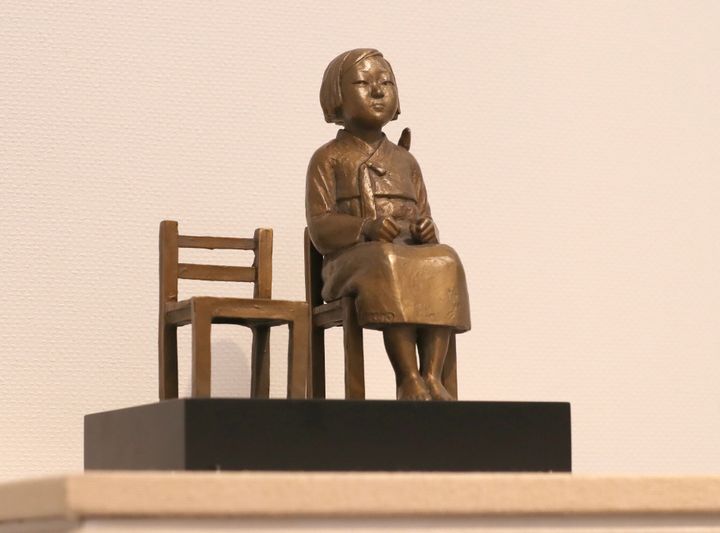 La statue d'une "femme de réconfort" de l'exposition "Après la liberté d'expression ?", fermée au Japon après des protestations.&nbsp; (SATOSHI OGA / YOMIURI)