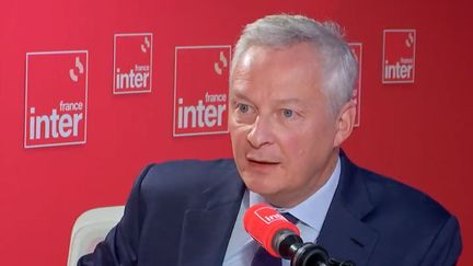 Le ministre de&nbsp;l'Économie Bruno Le Maire était l'invité, ce mardi 27 septembre, de la matinale de France Inter. (FRANCEINFO / RADIOFRANCE)