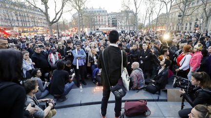 Une manifestation place de la République le 30 mars 2017 pour protester contre la mort d'un ressortissant chinois, tué par un policier à Paris. (FRANCOIS GUILLOT / AFP)