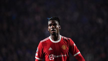 Paul Pogba, blessé au mollet,&nbsp;pourrait mettre fin à sa saison chez les Red Devils en Premier League. (MARCO BERTORELLO / AFP)