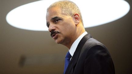 Eric Holder, Attorney General (ministre de la Justice) annonce à la presse le vaste coup de filet anti-mafia (AFP / Emmanuel DUNAND)