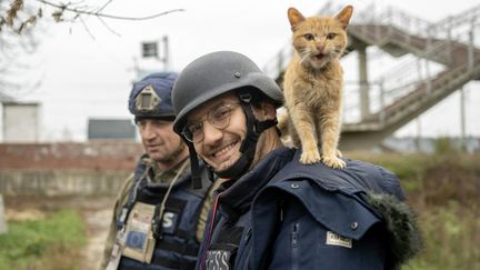 Le journaliste français Arman Soldin, en Ukraine, en novembre 2022. (BULENT KILIC / AFP)