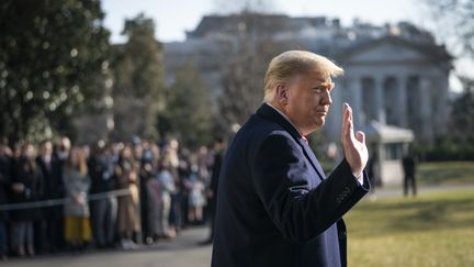 Le président des Etats-Unis Donald Trump quitte la Maison Blanche avant un déplacement au Texas, le 12 janvier 2021. (DREW ANGERER / GETTY IMAGES NORTH AMERICA)