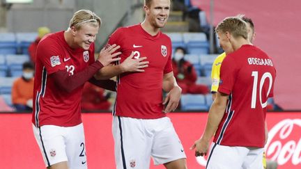 Les footballeurs Erling Haaland (à gauche), Kristoffer Vassbakk Ajer (au centre) et Martin Odegaard, le 11 octobre 2020 à Oslo (Norvège). (VIDAR RUUD / NTB / AFP)