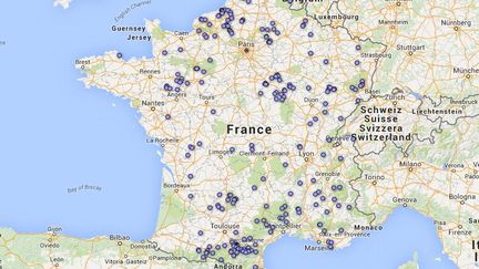 La carte des 237 communes de France classées comme en zone blanche téléphonique par le secrétariait d'Etat au Numérique, le 6 novembre 2015. (FRANCETV INFO)