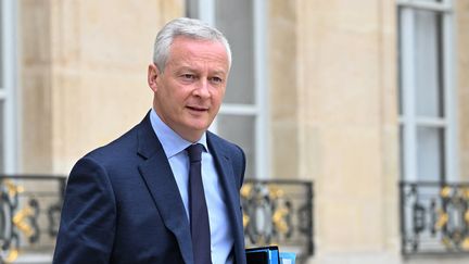 Le ministre de l'Economie Bruno Le Maire, après le Conseil des ministres à l'Elysée à Paris, le 26 septembre 2022. (EMMANUEL DUNAND / AFP)