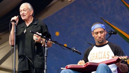 L'harmoniciste Charlie Musselwhite et le chanteur-guitariste Ben Harper sur scène au New Orleans Jazz and Heritage Festival, le 27 avril 2013
 (Amy Harris / Rex Featur / Sipa)