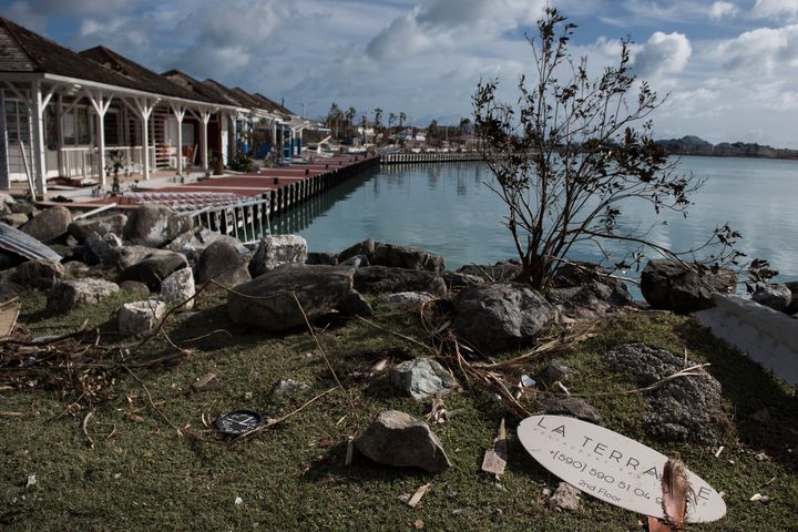 La marina&nbsp;de Marigot, le 8 septembre 2017, après le passage de l'ouragan Irma sur l'île de Saint-Martin. (MARTIN BUREAU / AFP)