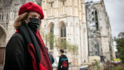 Incendie de Rouen : une fumée noire et des habitants inquiets