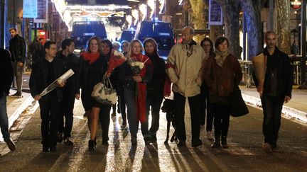 Manifestation d'une vingtaine de "foulards rouges", le&nbsp;7 décembre 2018, à Avignon (Vaucluse). (SOUILLARD BRUNO / MAXPPP)