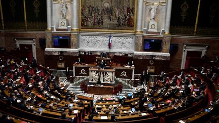 L'Hémicycle de l'Assemblée nationale lors d'un discours du Premier ministre, Jean Castex, le 13 avril 2021 à Paris. (STEPHANE DE SAKUTIN / AFP)