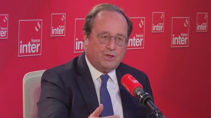 L'ancien président de la République François Hollande, jeudi 21 décembre 2023 sur France Inter. (FRANCE INTER / RADIO FRANCE)