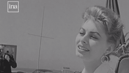 Festival de Cannes : quand Brigitte Bardot déambulait parmi les passants