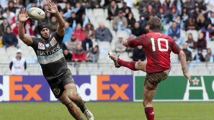 Sereli Bobo (Métro-Racing) tente une percée (JACQUES DEMARTHON / AFP)