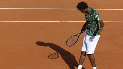 Gael Monfils&nbsp;&agrave; Roland-Garros,&nbsp;apr&egrave;s sa victoire sur l'Argentin Diego Schwartzman, le 27 mai 2015. (KENZO TRIBOUILLARD / AFP)