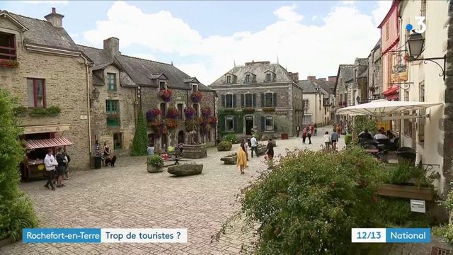 Tourisme Rochefort En Terre Village Prefere Des Francais En 16 Envahi Par Les Touristes