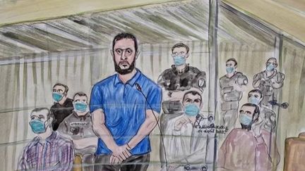 Vendredi 15 avril, pour la première fois depuis le début du procès des attentats du 13-Novembre, Salah Abdeslam a présenté ses excuses aux victimes. Depuis le Palais de justice de Paris, la journaliste Sophie Neumayer précise ce qui a été dit. &nbsp;&nbsp; (FRANCE 3)