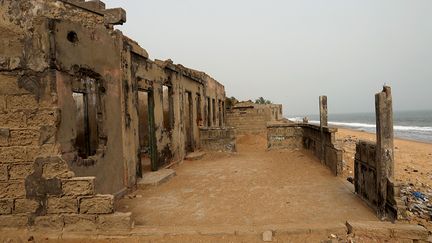 Une dizaine de villages togolais sont concernés par l’érosion et d’après des recherches sur la vulnérabilité de la côte, si rien n’est fait, tous ces villages sont amenés disparaître d’ici 2030.&nbsp; &nbsp; (LUC GNAGO / REUTERS)