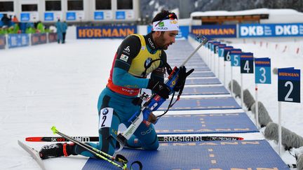 La star du biathlon mondial, le Français Martin Fourcade. (ALBERTO PIZZOLI / AFP)