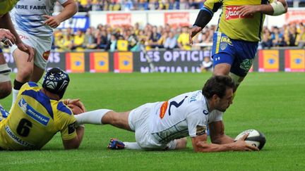 L'essai de la qualification pour Castres (THIERRY ZOCCOLAN / AFP)