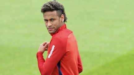 Neymar, à l'entraînement avec le PSG, au Camp des Loges, à Saint-Germain-en-Laye (Yvelines), le 11 août 2017. (ALAIN JOCARD / AFP)