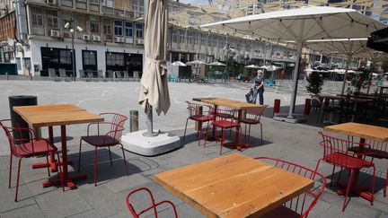 Un restaurant vide dans le centre de Tel Aviv (Israël), le 6 juillet 2020. (NTB SCANPIX MAG / AFP)