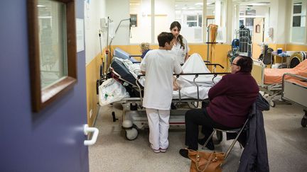 Dans le service d'urgences de l'h&ocirc;pital d'Argenteuil (Val-d'Oise), le 25 f&eacute;vrier 2015. (MAXPPP)