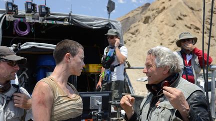 Mad Max : Fury Road : Photo Charlize Theron et George Miller
 (Warner Bros. Allo Ciné)