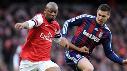 Le milieu de terrain d'Arsenal Abou Diaby s'est une nouvelle fois blessé pour une longue durée