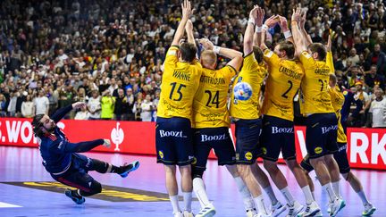 Elohim Prandi a inscrit le but de l'égalisation qui a permis aux Bleus d'emmener la Suède en prolongation et de gagner, en demi-finale de l'Euro 2024. (TOM WELLER / AFP)