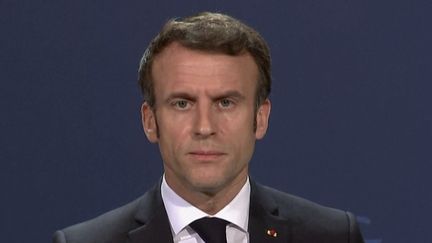 Tensions entre l'Ukraine et la Russie : Joe Biden et Emmanuel Macron menacent Vladimir Poutine de sanctions