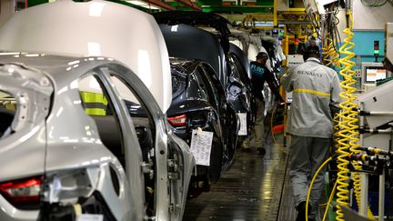 L'usine Renault de Flins-sur-Seine le 3 février 2017 (ERIC PIERMONT / AFP)