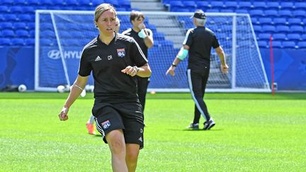 La footbaleuse Camille Abily en entraînement pour l'OL, en juin 2020. (RICHARD MOUILLAUD / MAXPPP)