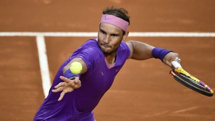 Rafael Nadal aura fort à faire dans une&nbsp;partie de&nbsp;tableau comprenant Roger Federer et Novak Djokovic, lors de l'édition 2021 de Roland-Garros. (FILIPPO MONTEFORTE / AFP)