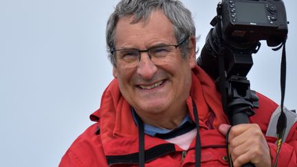 Gilles Boeuf est président du centre européen du biomimétisme et de la bio inspiration (CEEBIOS) et&nbsp;ancien président du&nbsp;Muséum national d'histoire naturelle. L'observation du vivant est sa spécialité.&nbsp; (GILLES BOEUF)