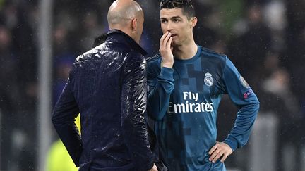 Zidane discute avec Cristiano Ronaldo (JAVIER SORIANO / AFP)