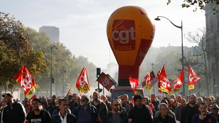 Lors d'une manifestation à l'appel ded la CGT, le 27 octobre 2022 à Paris (GEOFFROY VAN DER HASSELT / AFP)