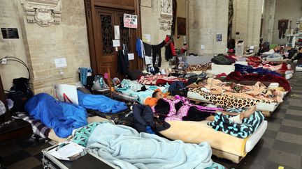 Des migrants en grève de la faim à Bruxelles, le 19 juillet 2021. (FRANCOIS WALSCHAERTS / AFP)