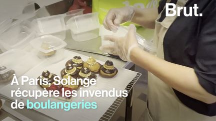 Brut a suivi Solange lors d'une distribution de desserts avec les Restos du Cœur... Reportage.