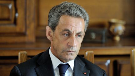 &nbsp; (Nicolas Sarkozy le 19 août 2015 lors d'une visite à Saint-Prive © MaxPPP)