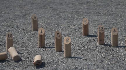 Vacances d'été : le mölkky, le jeu qui rassemble (France 2)